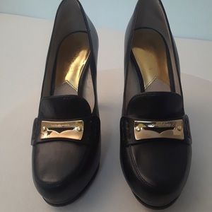 Michael Kors Leather Pumps